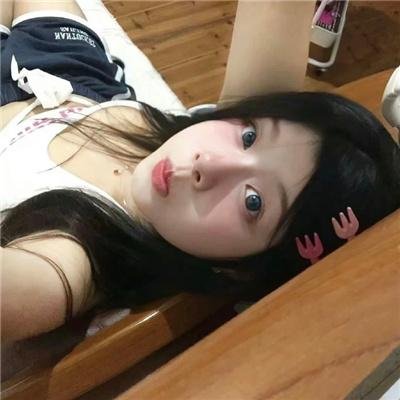 夜半梳头 海报